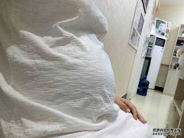 广州借卵怀孕会出现免疫问题吗_广州代生医院哪家专业_蔡少芬晒与女儿出游照